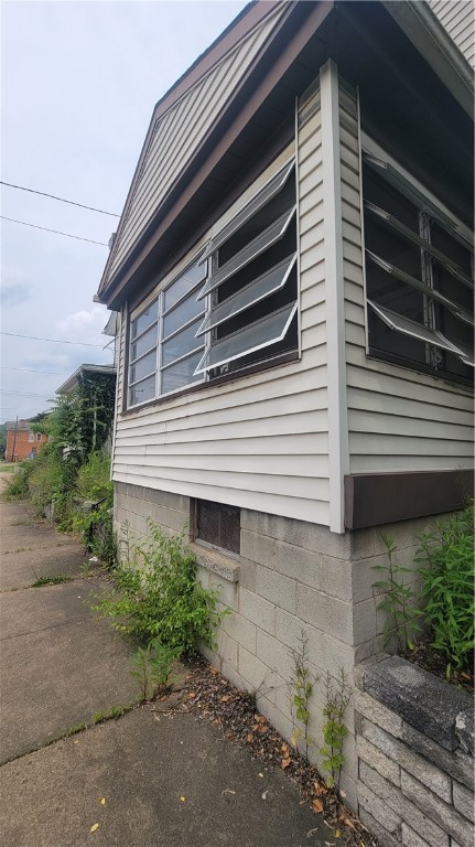 326 2nd Ave