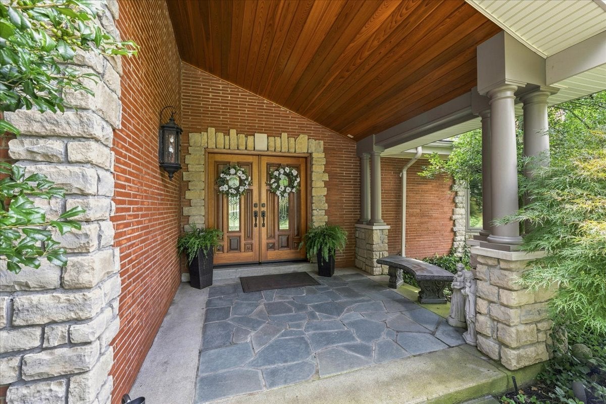 136 South Drive
