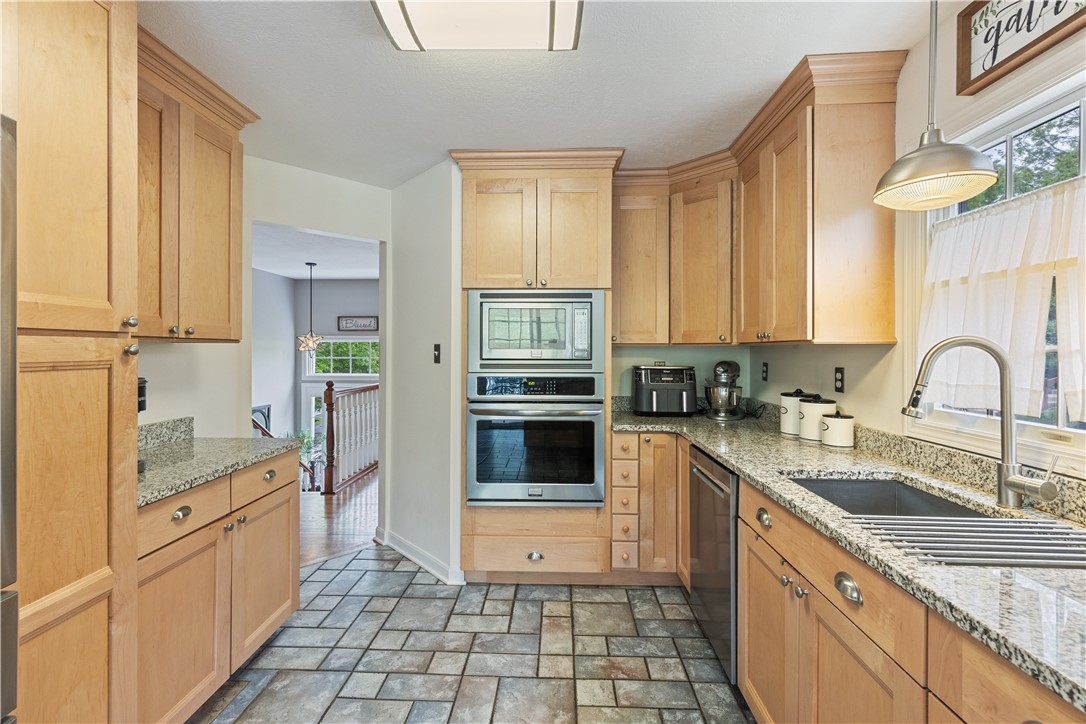 North Strabane, Pennsylvania 15317, United States, 3 Bedrooms Bedrooms, ,3 BathroomsBathrooms,Residential,Pending,135205