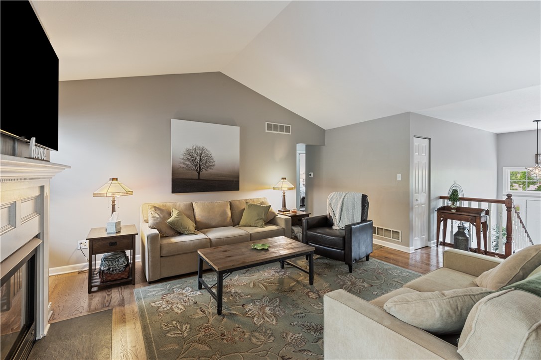 North Strabane, Pennsylvania 15317, United States, 3 Bedrooms Bedrooms, ,3 BathroomsBathrooms,Residential,Pending,135205