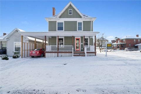 Photo of 340 2nd Ave, Waynesburg, PA 15370 (MLS # 1734923)