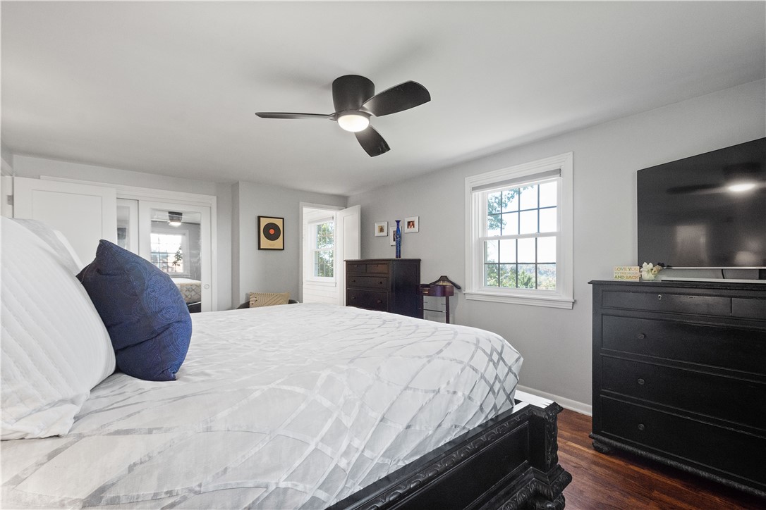 Upper St. Clair, Pennsylvania 15241, United States, 4 Bedrooms Bedrooms, ,3 BathroomsBathrooms,Residential,Pending,83821