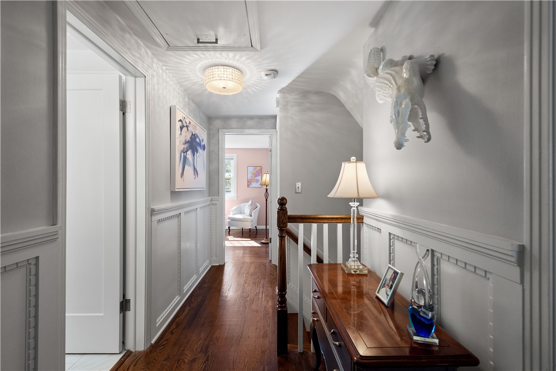 Upper St. Clair, Pennsylvania 15241, United States, 4 Bedrooms Bedrooms, ,3 BathroomsBathrooms,Residential,Pending,83821