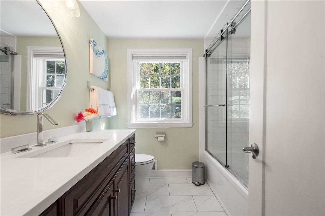 Upper St. Clair, Pennsylvania 15241, United States, 4 Bedrooms Bedrooms, ,3 BathroomsBathrooms,Residential,Pending,83821