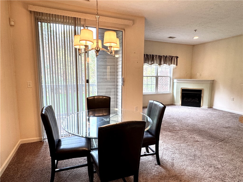 Cranberry Twp, Pennsylvania 16066, United States, 2 Bedrooms Bedrooms, ,2 BathroomsBathrooms,Residential,Active,234035