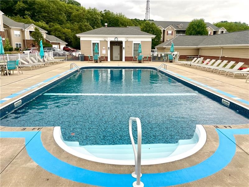 Cranberry Twp, Pennsylvania 16066, United States, 2 Bedrooms Bedrooms, ,2 BathroomsBathrooms,Residential,Active,234035