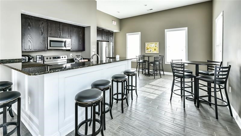 Cranberry Twp, Pennsylvania 16066, United States, 2 Bedrooms Bedrooms, ,2 BathroomsBathrooms,Residential,Active,234035