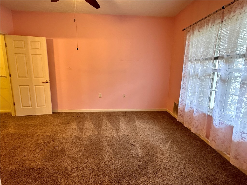 Cranberry Twp, Pennsylvania 16066, United States, 2 Bedrooms Bedrooms, ,2 BathroomsBathrooms,Residential,Active,234035