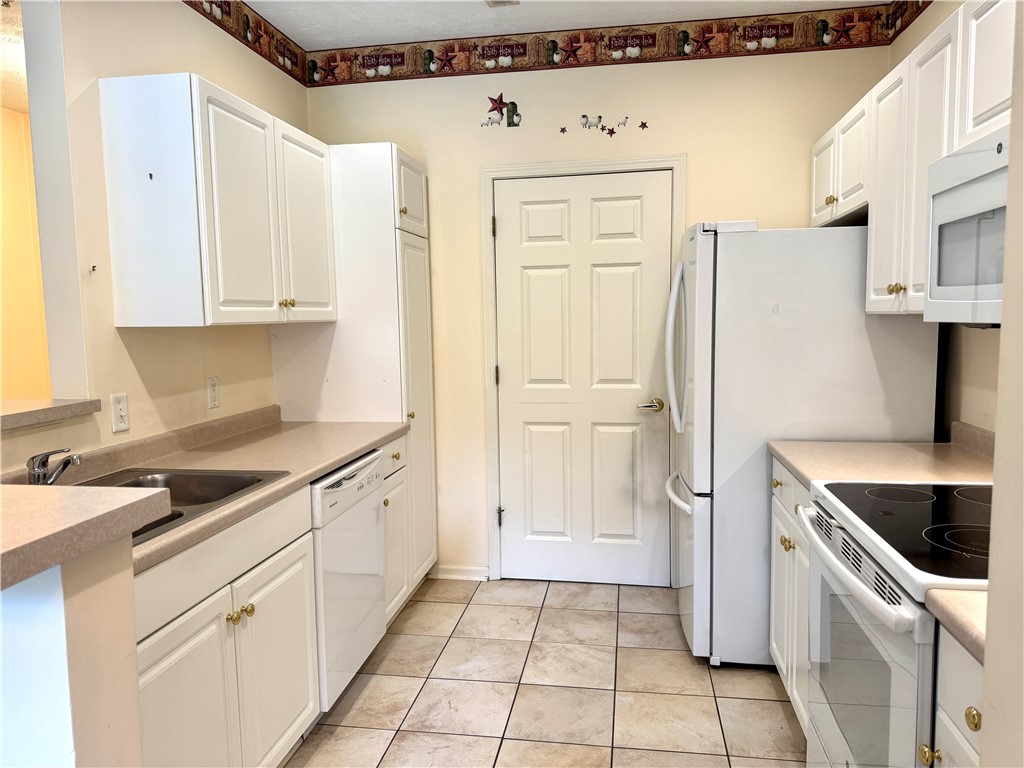 Cranberry Twp, Pennsylvania 16066, United States, 2 Bedrooms Bedrooms, ,2 BathroomsBathrooms,Residential,Active,234035