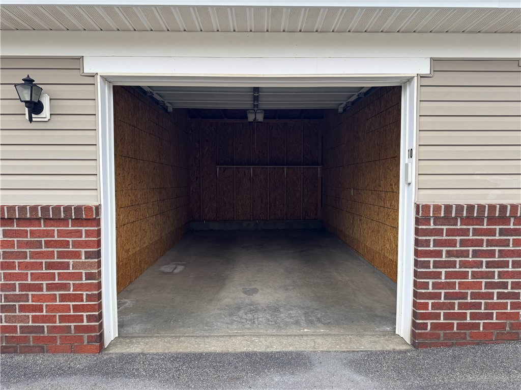 Cranberry Twp, Pennsylvania 16066, United States, 2 Bedrooms Bedrooms, ,2 BathroomsBathrooms,Residential,Active,234035