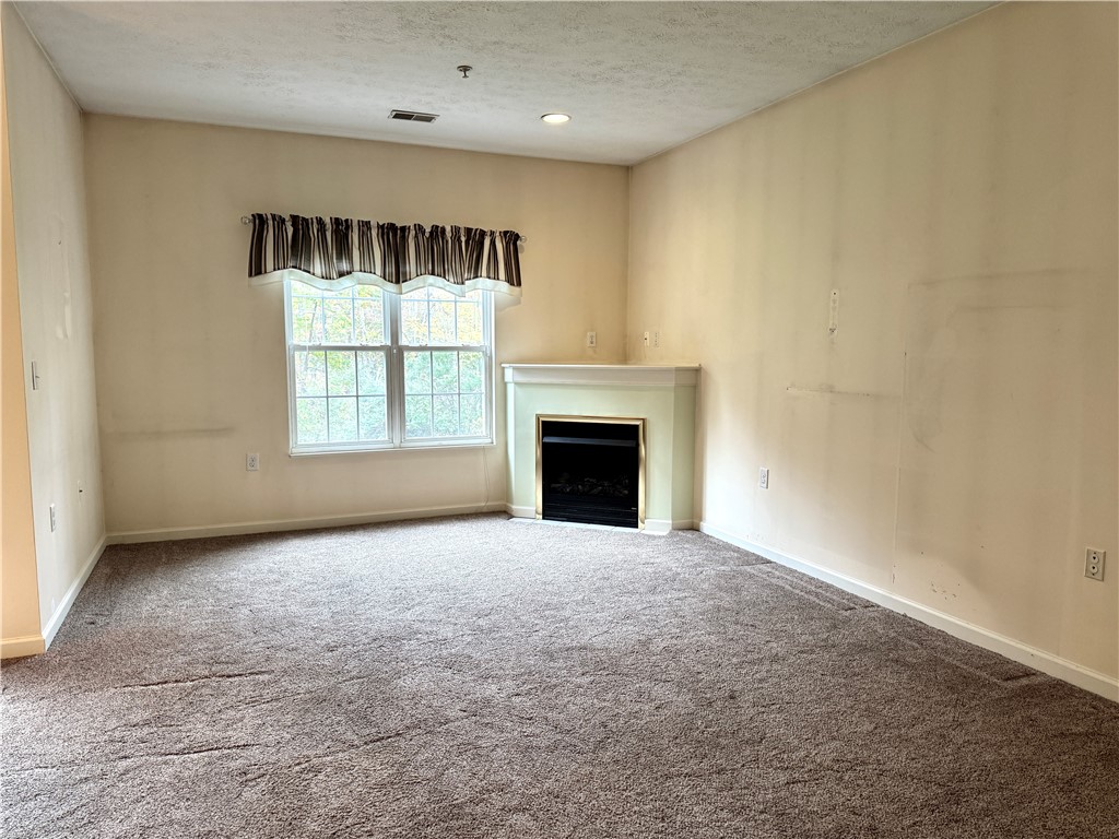 Cranberry Twp, Pennsylvania 16066, United States, 2 Bedrooms Bedrooms, ,2 BathroomsBathrooms,Residential,Active,234035