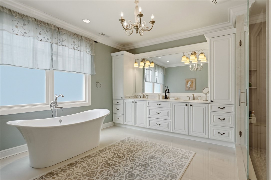 Pittsburgh, Pennsylvania, 15217, United States, 5 Bedrooms Bedrooms, ,5 BathroomsBathrooms,Residential,Active,2032459