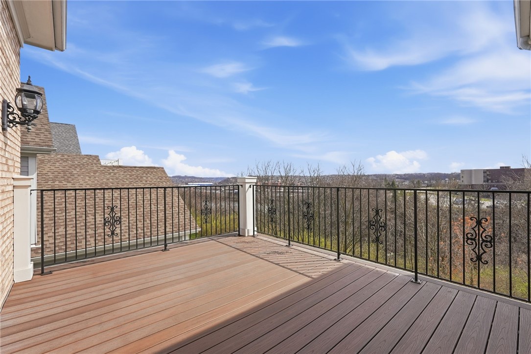 Pittsburgh, Pennsylvania, 15217, United States, 5 Bedrooms Bedrooms, ,5 BathroomsBathrooms,Residential,Active,2032459