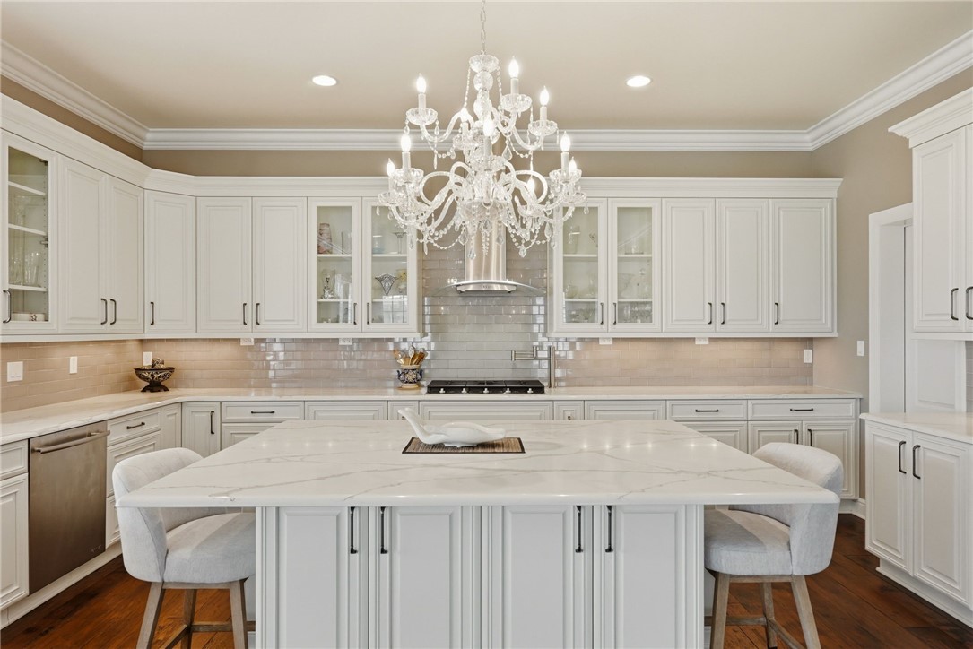 Pittsburgh, Pennsylvania, 15217, United States, 5 Bedrooms Bedrooms, ,5 BathroomsBathrooms,Residential,Active,2032459