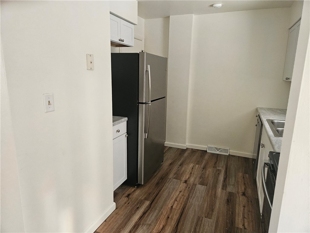 909 Chapel Rd 2