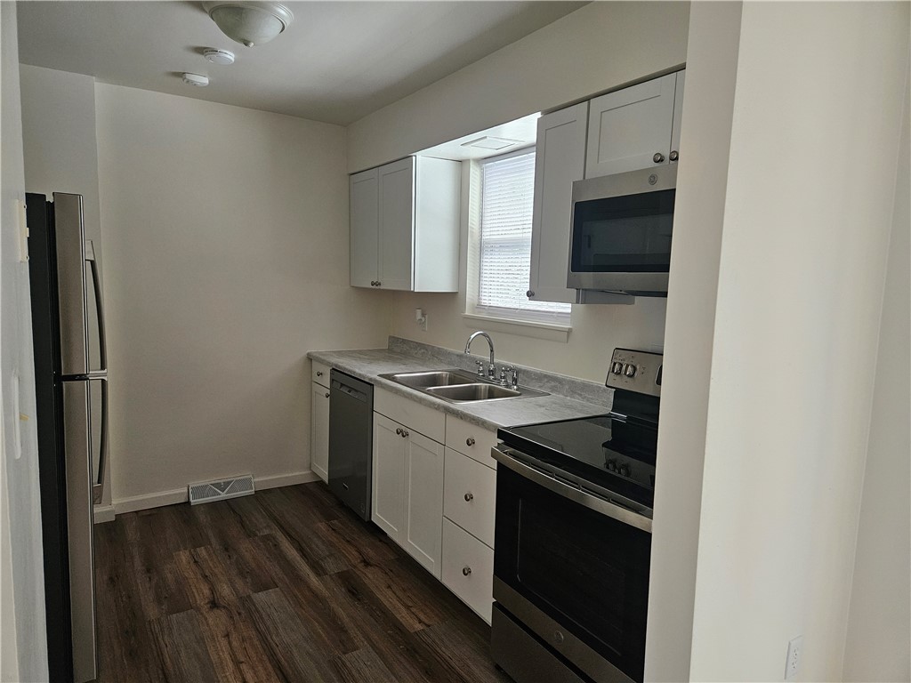 909 Chapel Rd 2