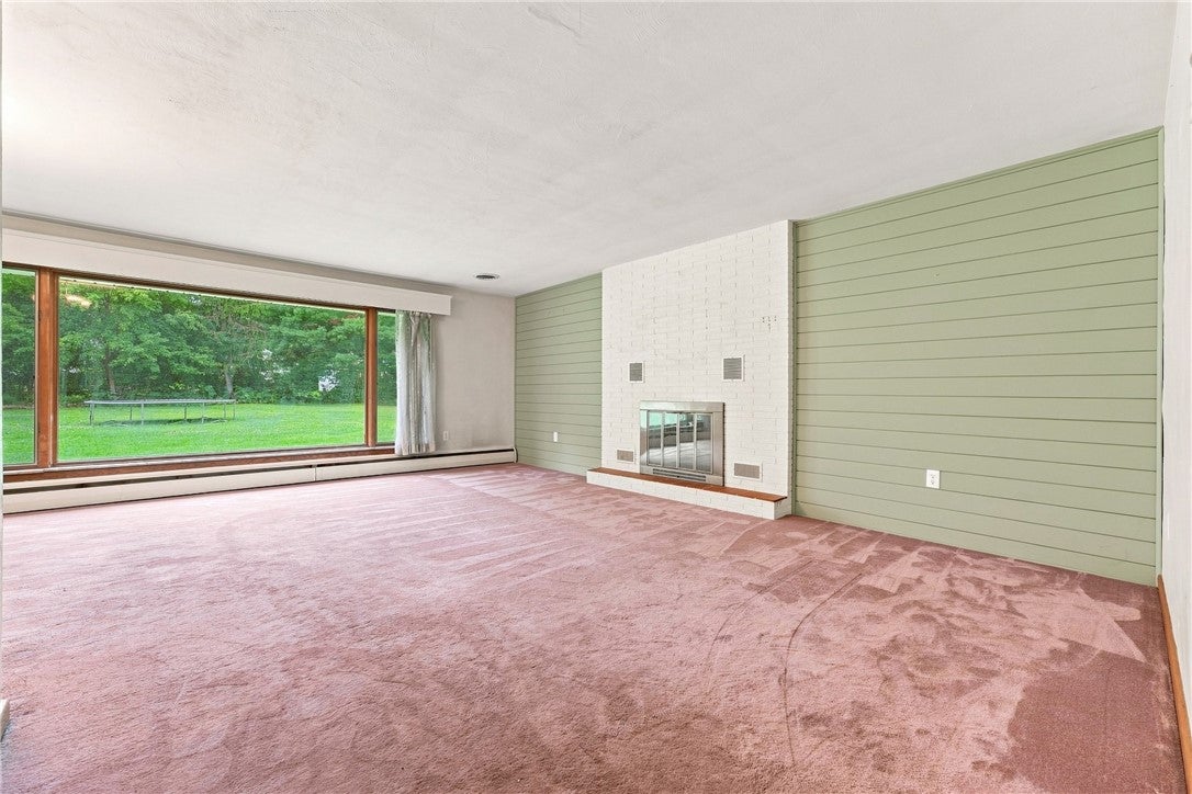 460 Collier Rd