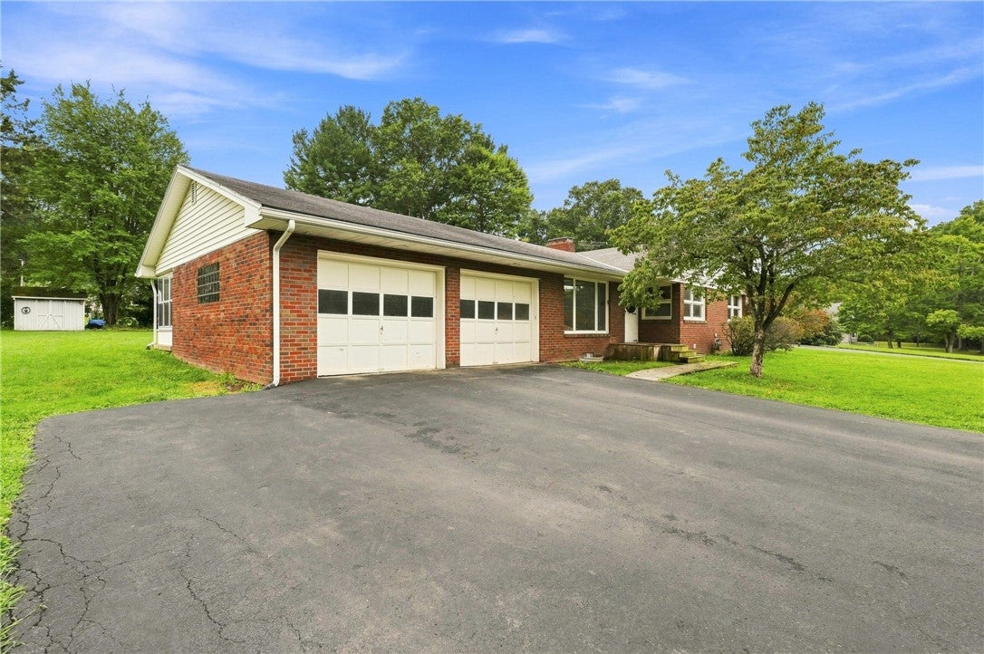 460 Collier Rd