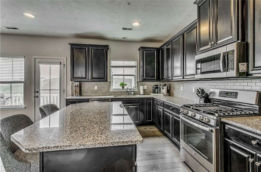 4052 Overview Dr