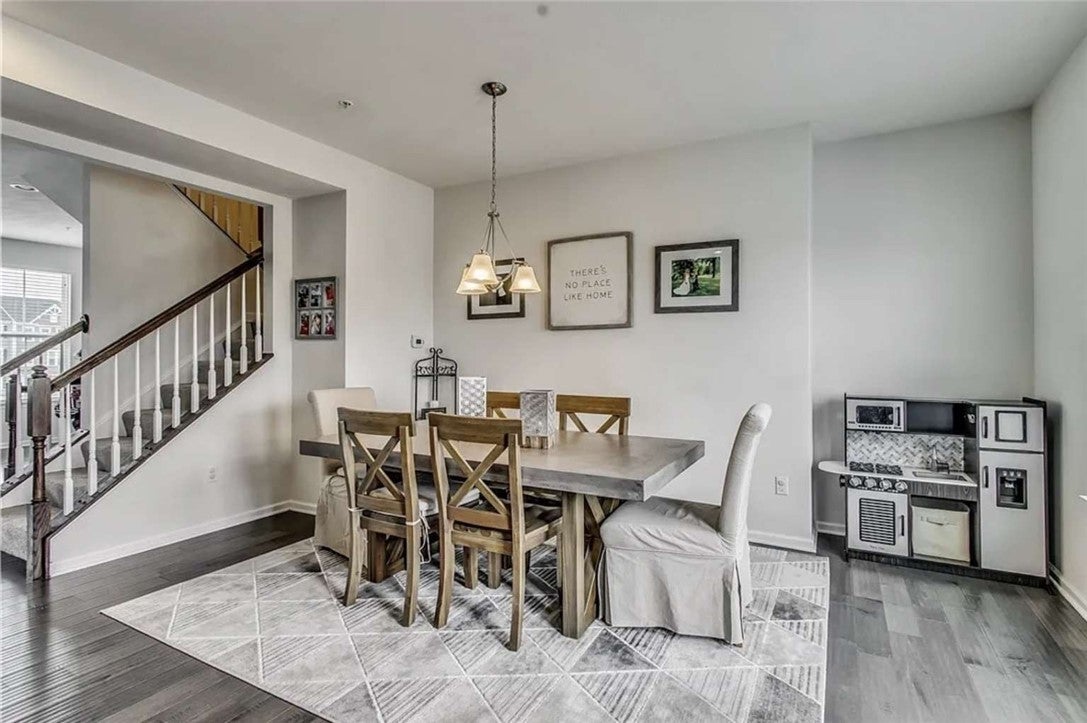 4052 Overview Dr