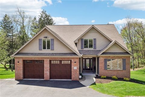 Photo for 219 Highview Ave