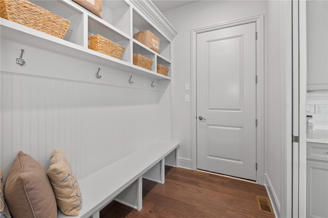 Marshall, Pennsylvania 15005, United States, 6 Bedrooms Bedrooms, ,6 BathroomsBathrooms,Residential,Active,199031