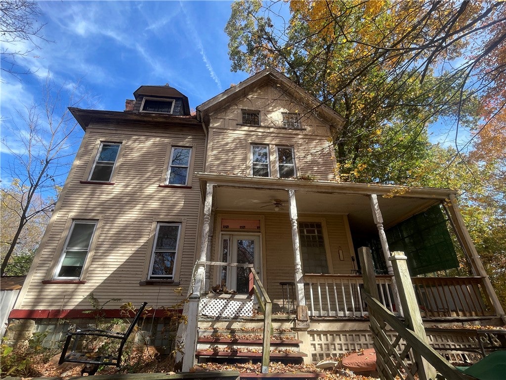107 Red Bird Point Lane