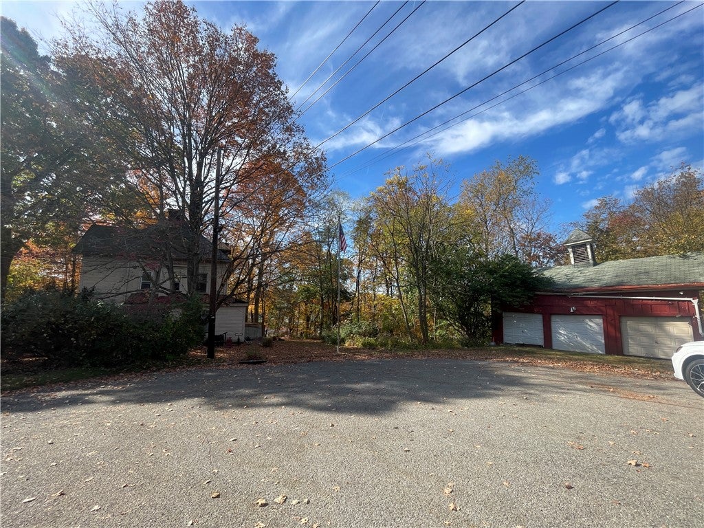107 Red Bird Point Lane