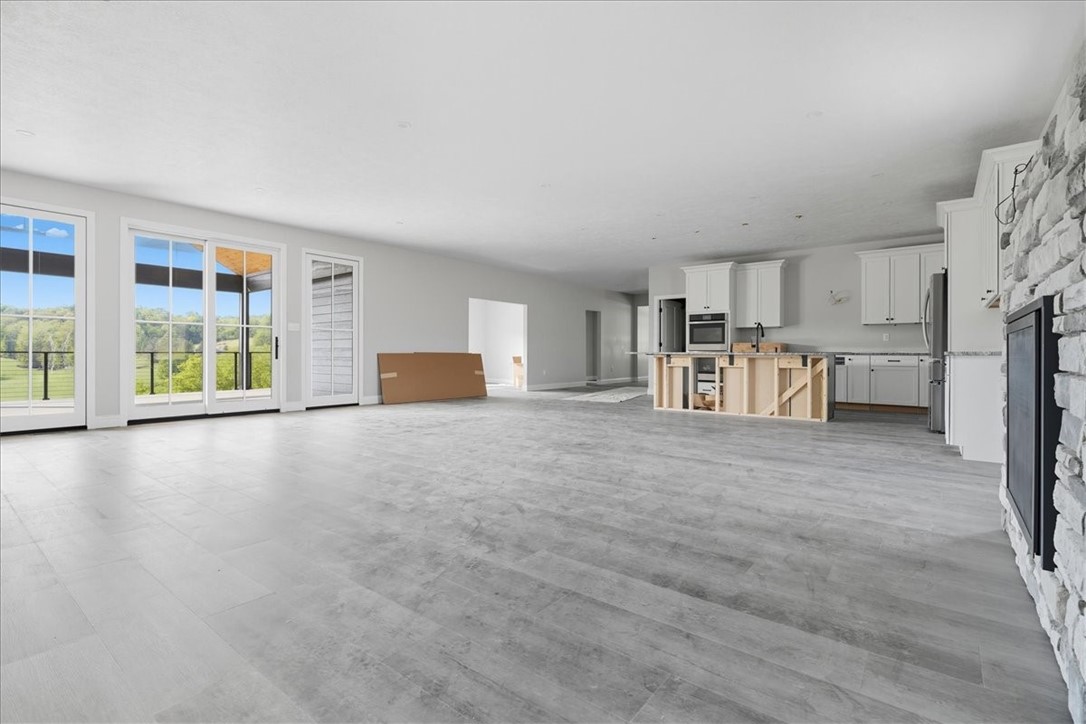 Cecil, Pennsylvania 15317, United States, 5 Bedrooms Bedrooms, ,4 BathroomsBathrooms,Residential,Active,230788