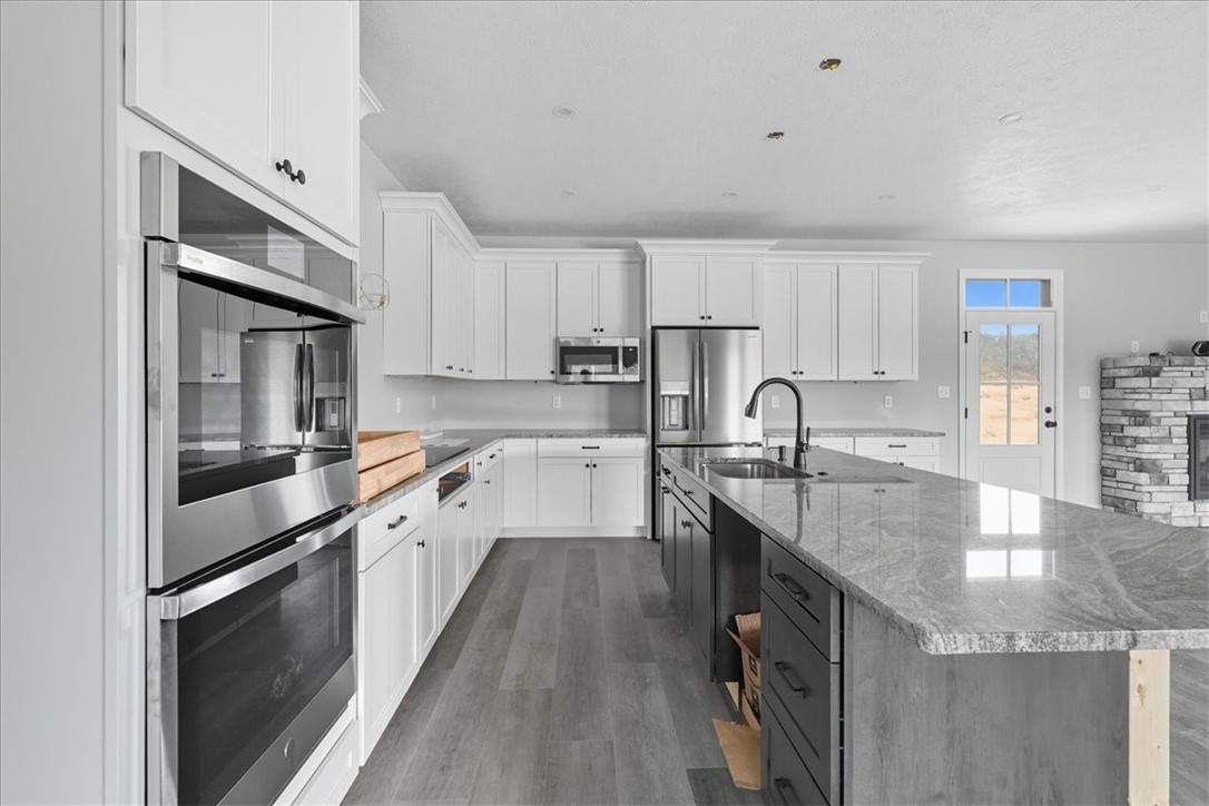 Cecil, Pennsylvania 15317, United States, 5 Bedrooms Bedrooms, ,4 BathroomsBathrooms,Residential,Active,230788