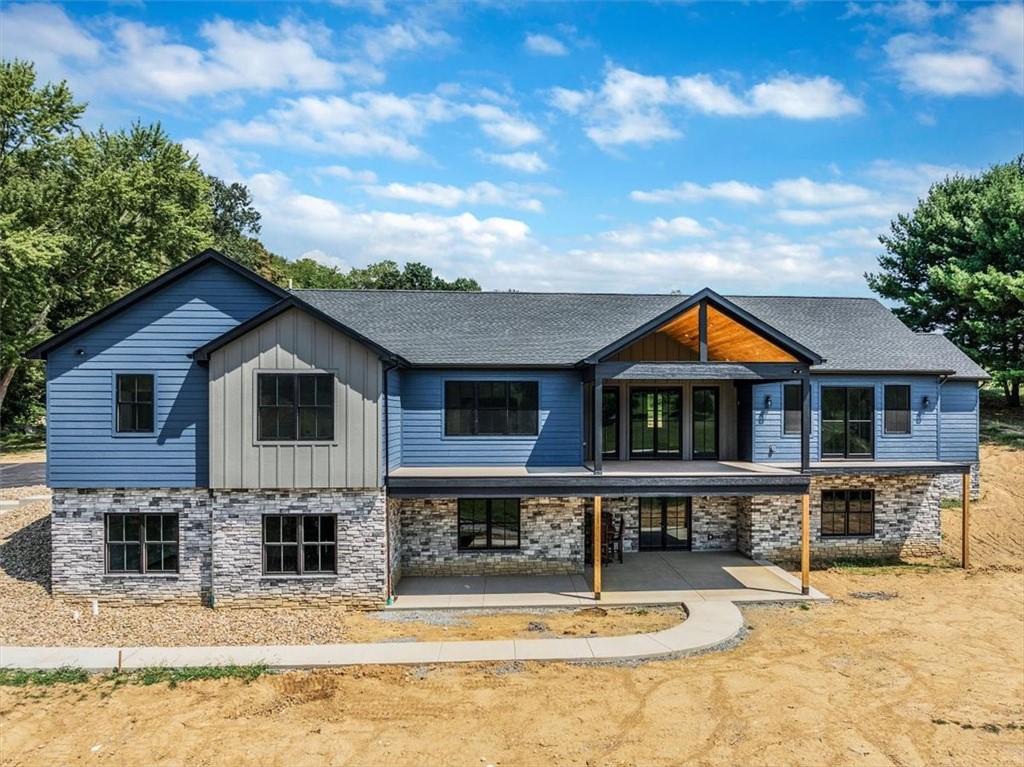 Cecil, Pennsylvania 15317, United States, 5 Bedrooms Bedrooms, ,4 BathroomsBathrooms,Residential,Active,230788