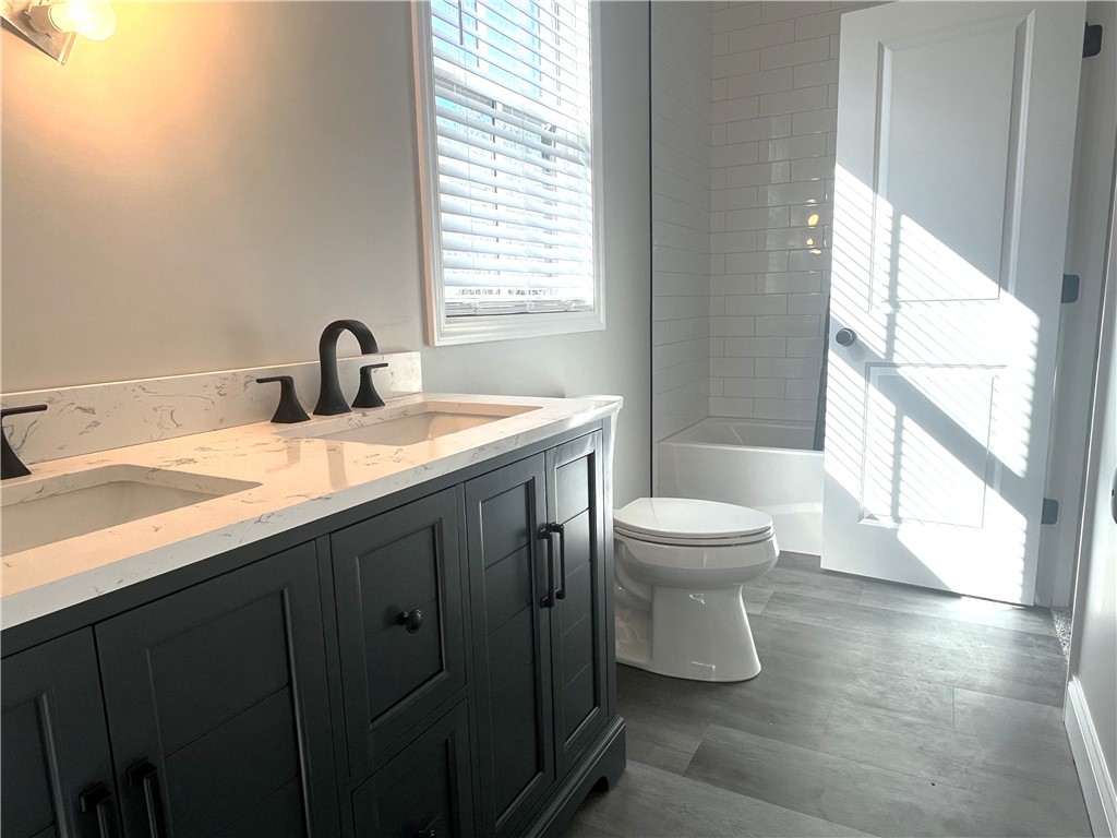 Cecil, Pennsylvania 15317, United States, 5 Bedrooms Bedrooms, ,4 BathroomsBathrooms,Residential,Active,230788