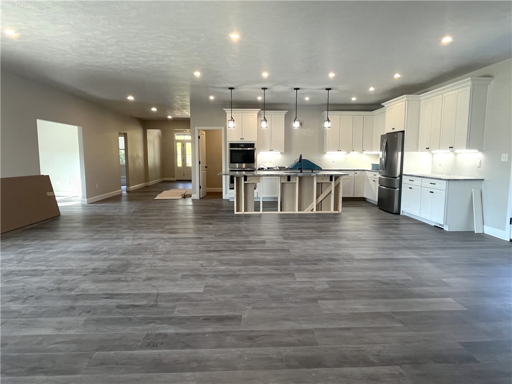 Cecil, Pennsylvania 15317, United States, 5 Bedrooms Bedrooms, ,4 BathroomsBathrooms,Residential,Active,230788