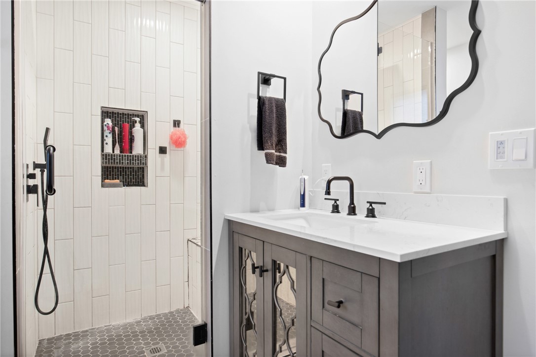 Salisbury, Pennsylvania 15558, United States, 3 Bedrooms Bedrooms, ,2 BathroomsBathrooms,Residential,Pending,100729