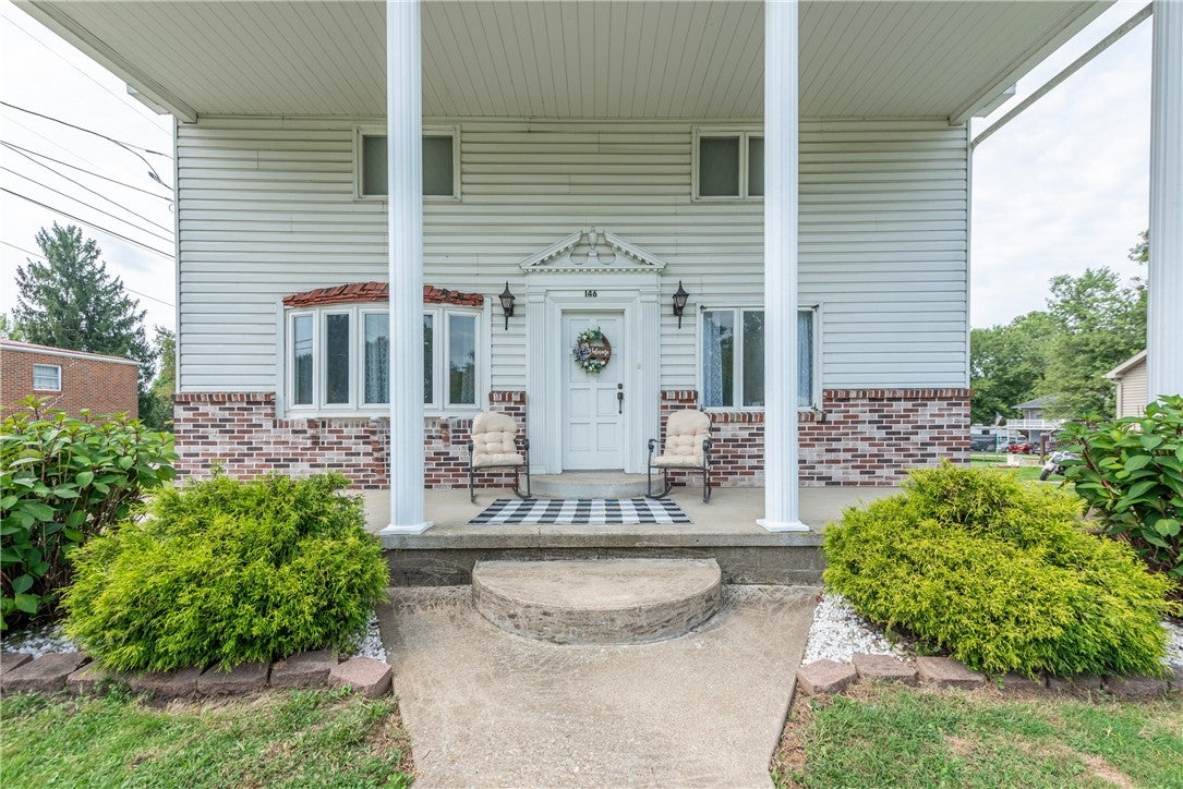 146 Carmichaels Street