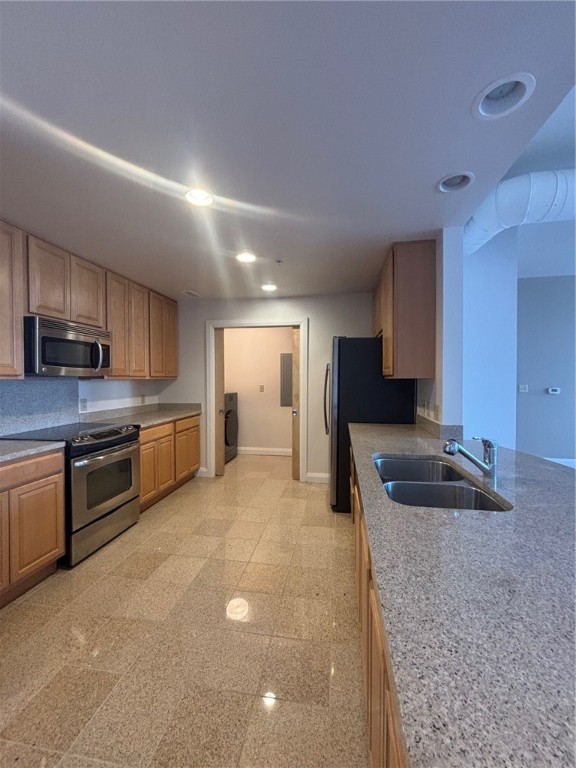 306 4th Ave 1403
