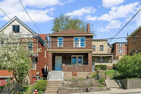 Photo of 821 Greenfield Ave, Pittsburgh, PA 15217 (MLS # 1747845)