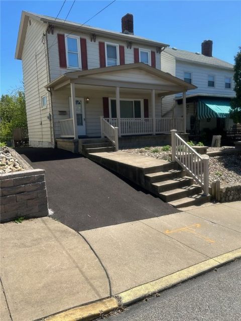 Photo of 311 Sweetbriar St, Pittsburgh, PA 15211 (MLS # 1726435)