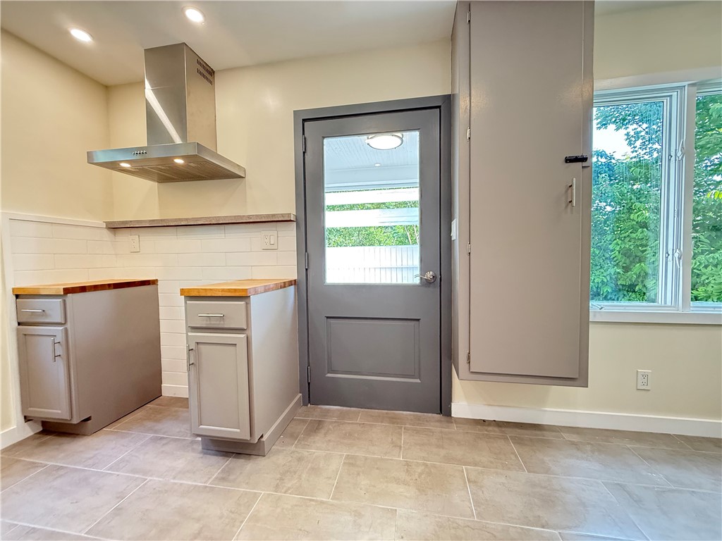 Mercer Boro, Pennsylvania 16137, United States, 4 Bedrooms Bedrooms, ,2 BathroomsBathrooms,Residential,Active,173460