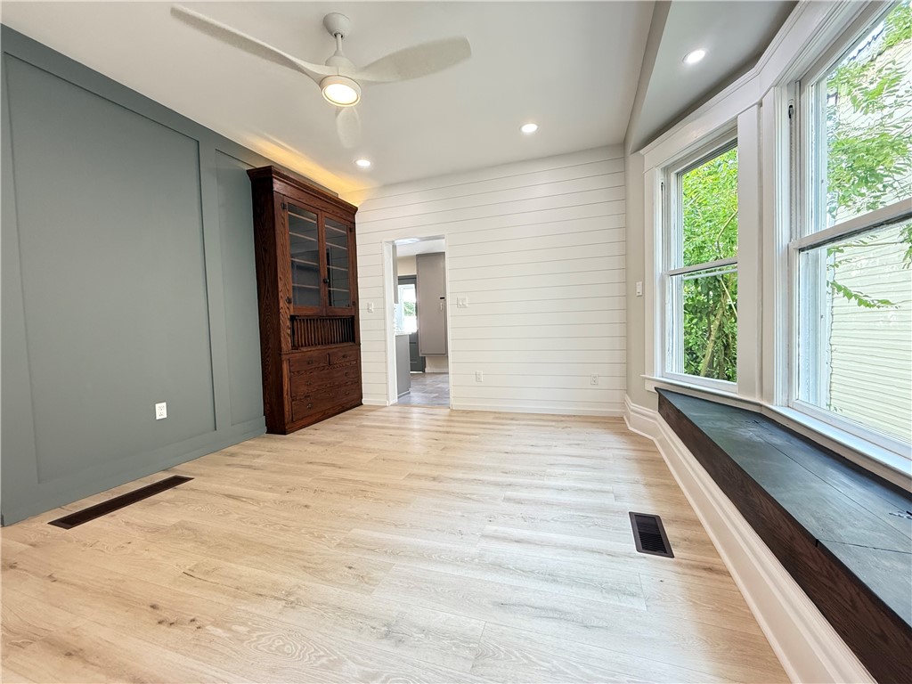 Mercer Boro, Pennsylvania 16137, United States, 4 Bedrooms Bedrooms, ,2 BathroomsBathrooms,Residential,Active,173460