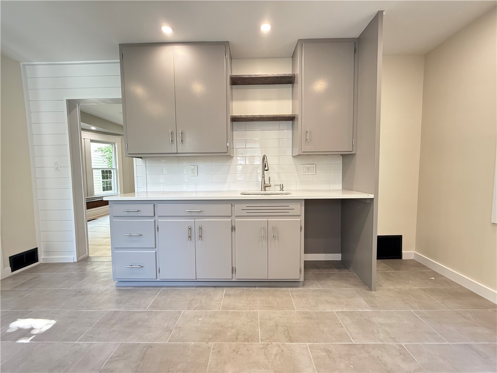 Mercer Boro, Pennsylvania 16137, United States, 4 Bedrooms Bedrooms, ,2 BathroomsBathrooms,Residential,Active,173460