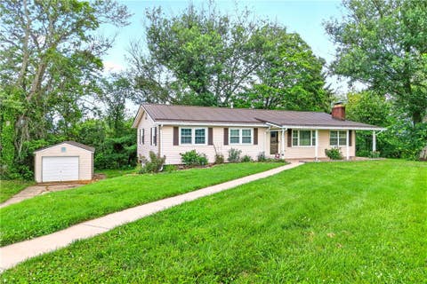 Photo of 951 Linden Rd, Eighty Four, PA 15330 (MLS # 1760677)