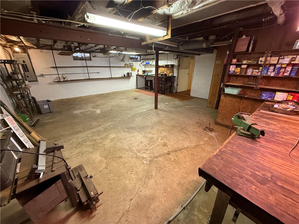 Sugar Grove Twp, Pennsylvania 16125, United States, 3 Bedrooms Bedrooms, ,1 BathroomBathrooms,Residential,Active,241778