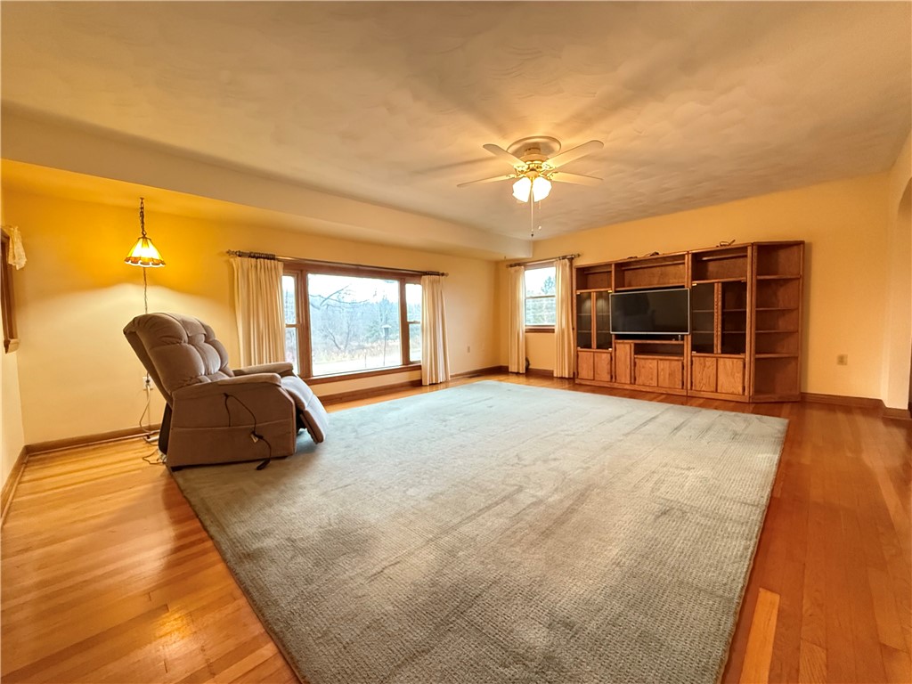 Sugar Grove Twp, Pennsylvania 16125, United States, 3 Bedrooms Bedrooms, ,1 BathroomBathrooms,Residential,Active,241778