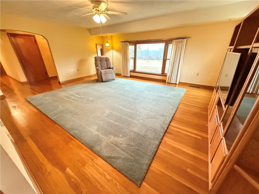 Sugar Grove Twp, Pennsylvania 16125, United States, 3 Bedrooms Bedrooms, ,1 BathroomBathrooms,Residential,Active,241778