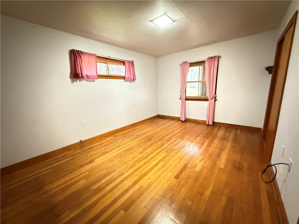 Sugar Grove Twp, Pennsylvania 16125, United States, 3 Bedrooms Bedrooms, ,1 BathroomBathrooms,Residential,Active,241778