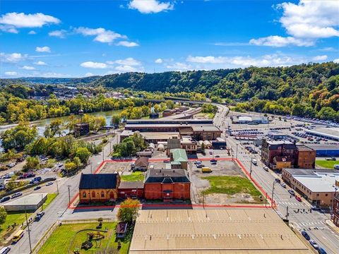 Photo of 414 7th Ave, Beaver Falls, PA 15010 (MLS # 1726826)