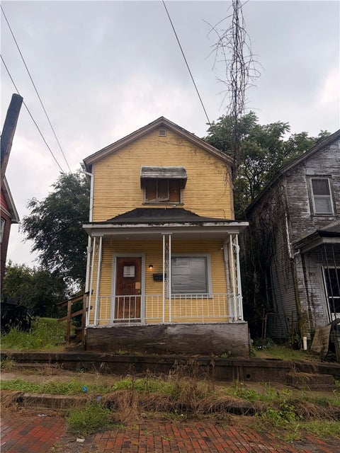 Homes For Sale - 1809 Cornell St<br/> McKeesport, PA 15132