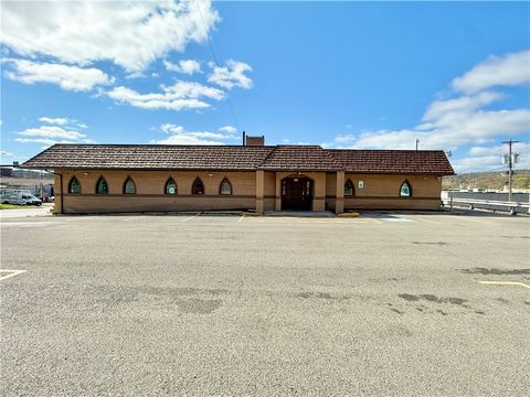 Photo of 229 N Jefferson St, New Castle, PA 16101 (MLS # 1748593)