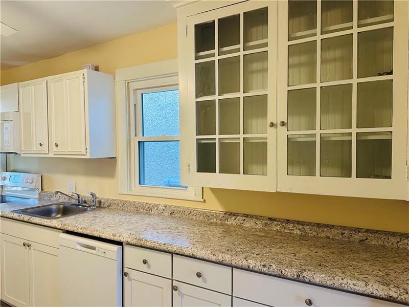 Shadyside, Pennsylvania 15232, United States, 3 Bedrooms Bedrooms, ,1 BathroomBathrooms,Residential,Active,111979